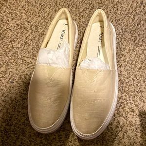 Toms slip ons